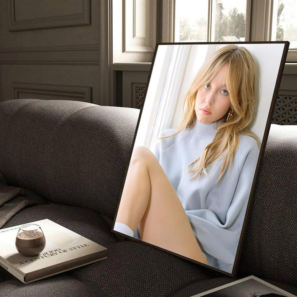 Actor S-Sydney Sweeney Poster  - Home Bar Sydney ulasan dan harga
